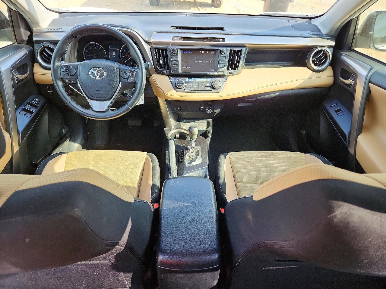 2016 TOYOTA RAV4 XLE photo 8