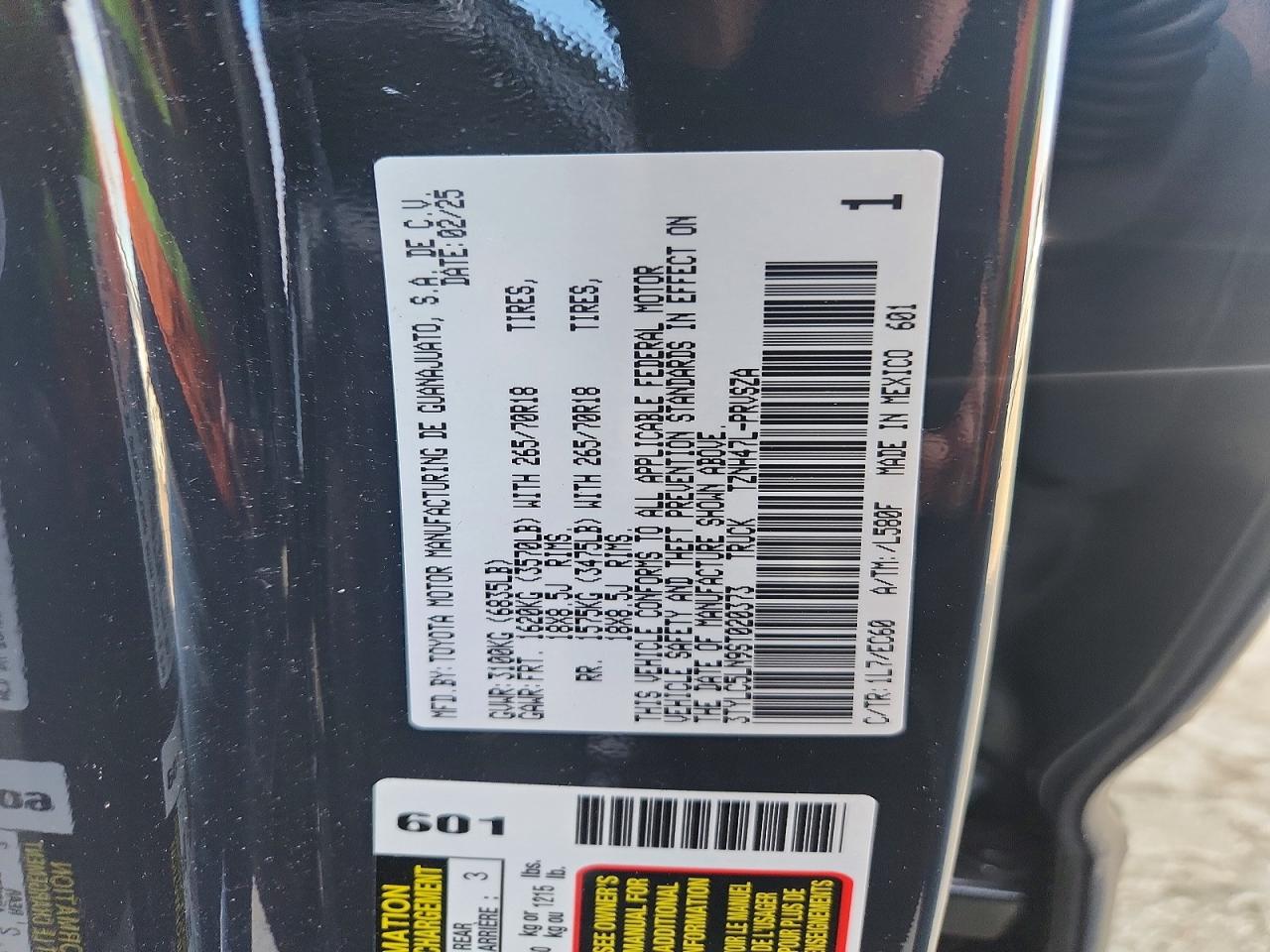 2025 TOYOTA TACOMA photo 12