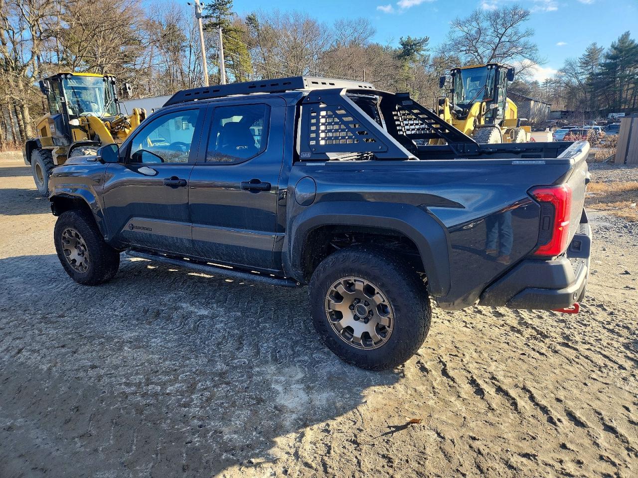 2025 TOYOTA TACOMA photo 2
