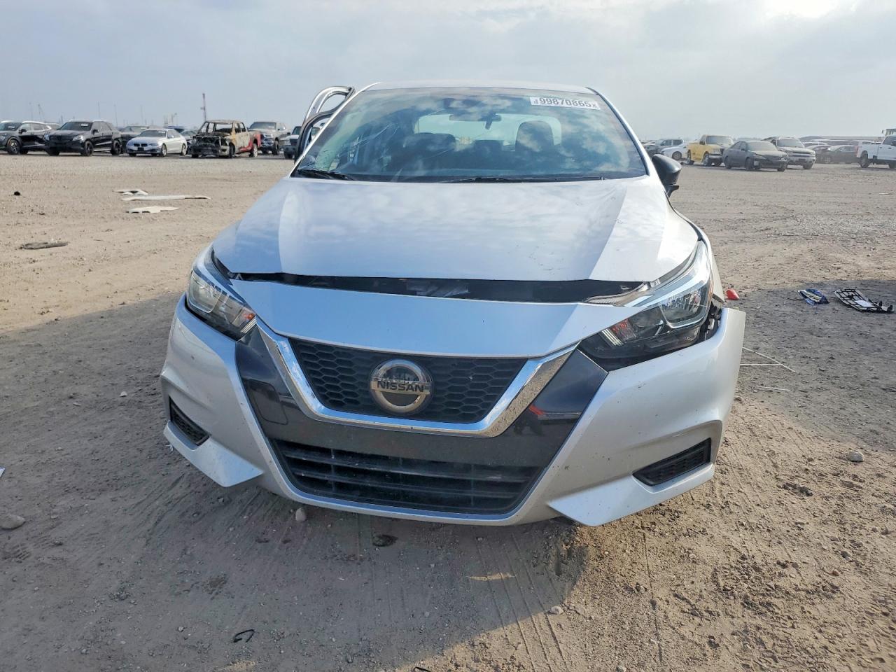 2020 NISSAN VERSA S photo 5