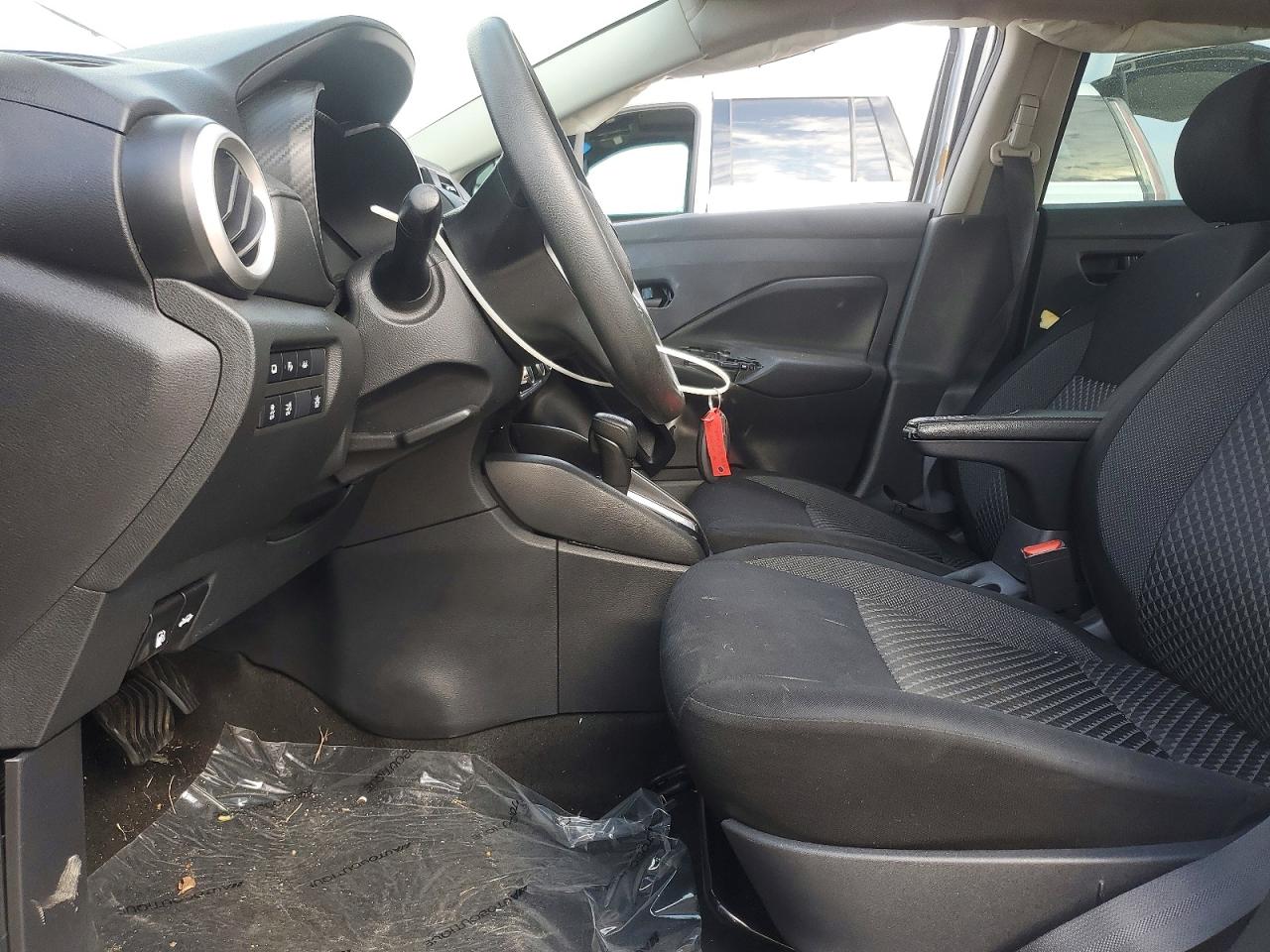 2020 NISSAN VERSA S photo 7