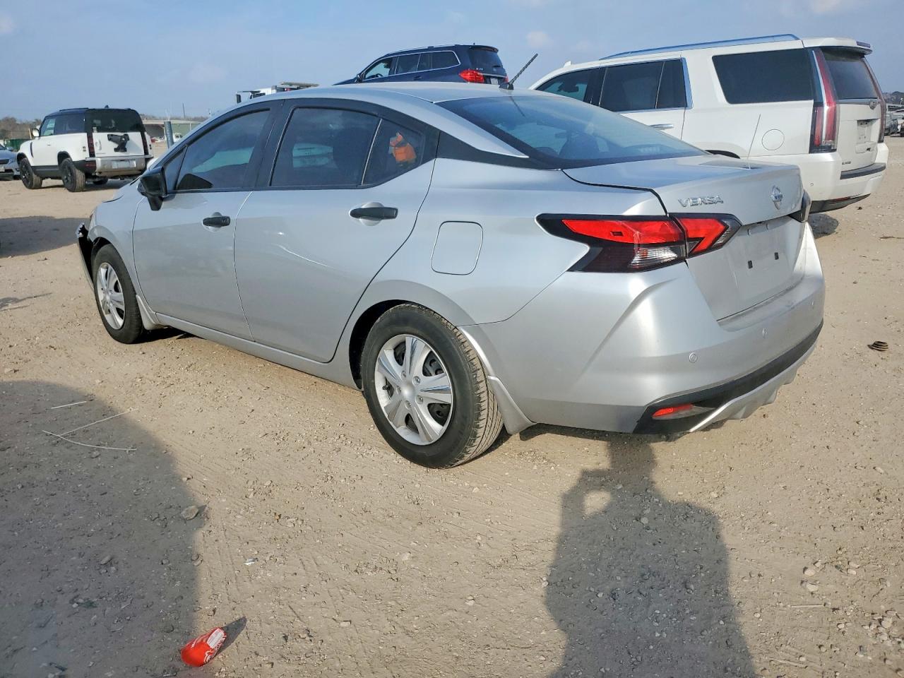 2020 NISSAN VERSA S photo 2