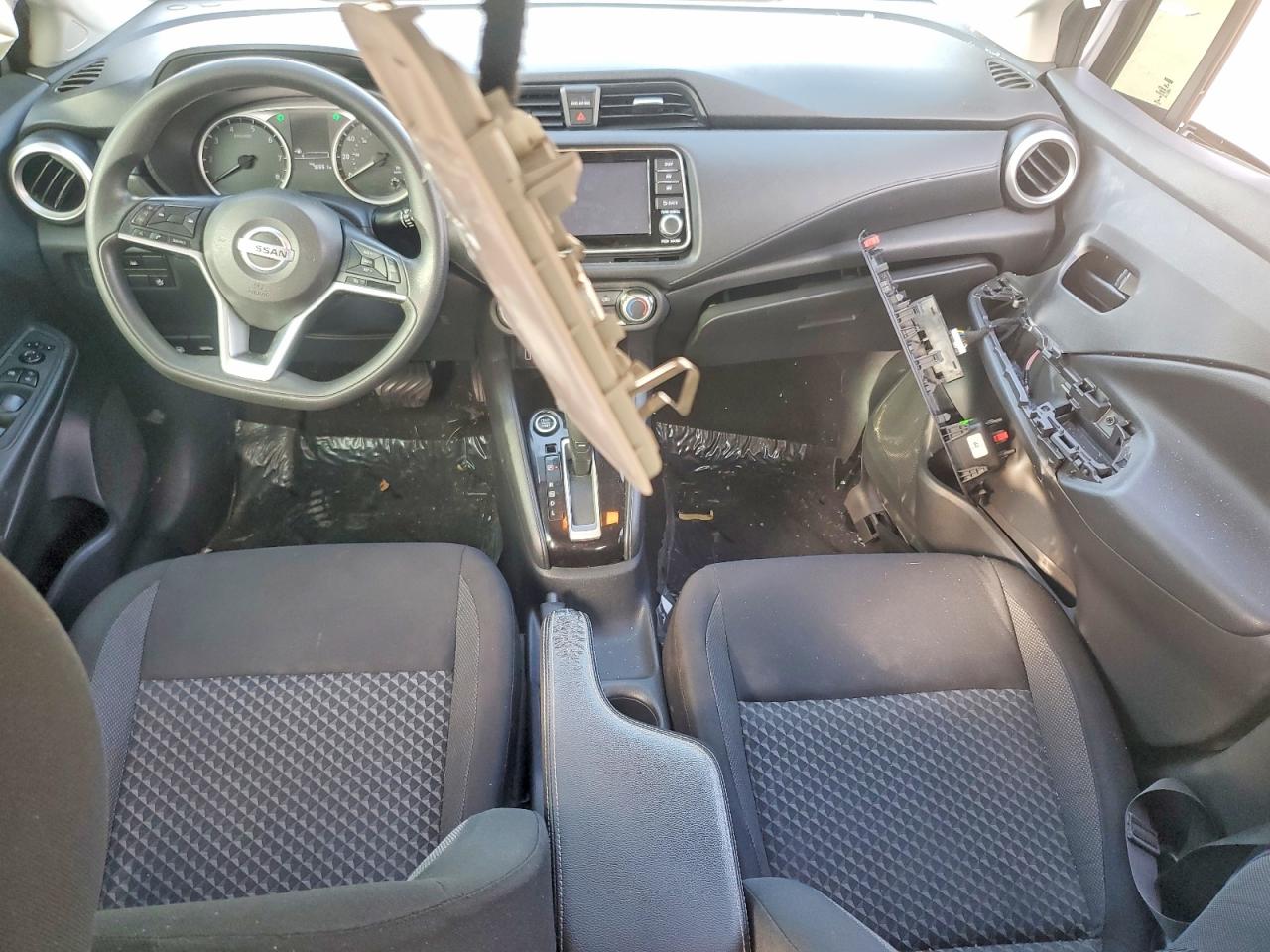 2020 NISSAN VERSA S photo 8