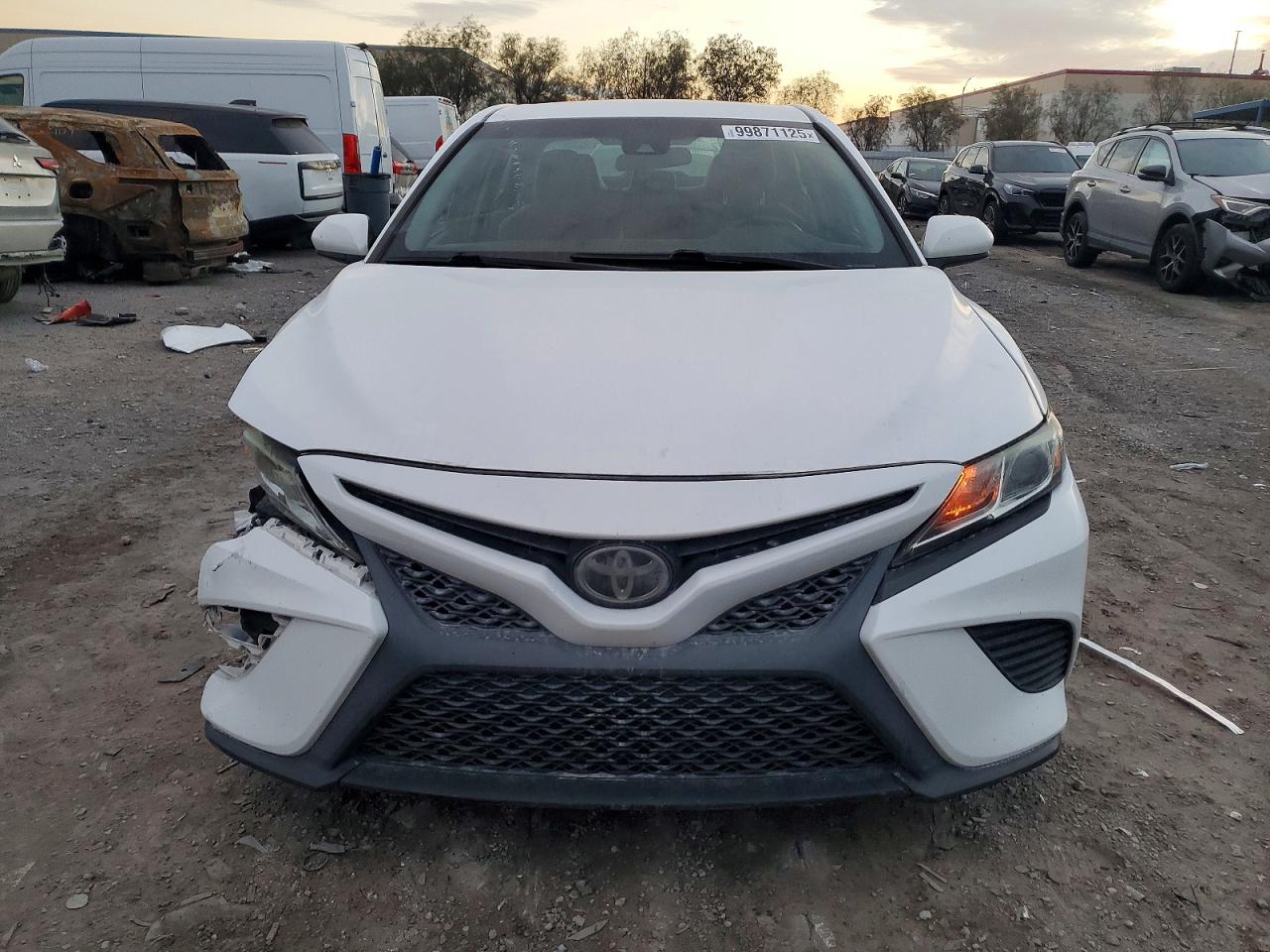 2018 TOYOTA CAMRY L photo 5