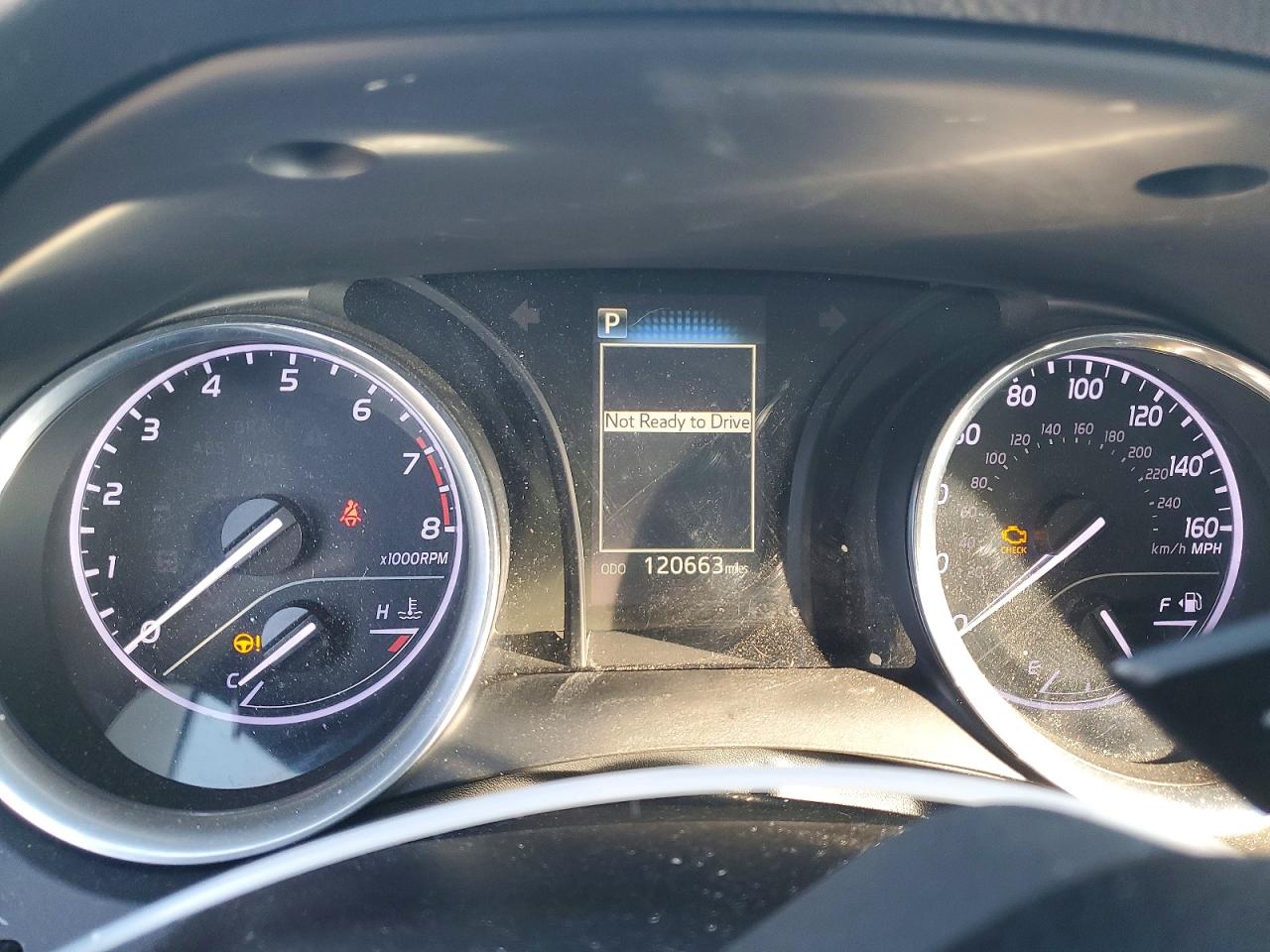 2018 TOYOTA CAMRY L photo 9