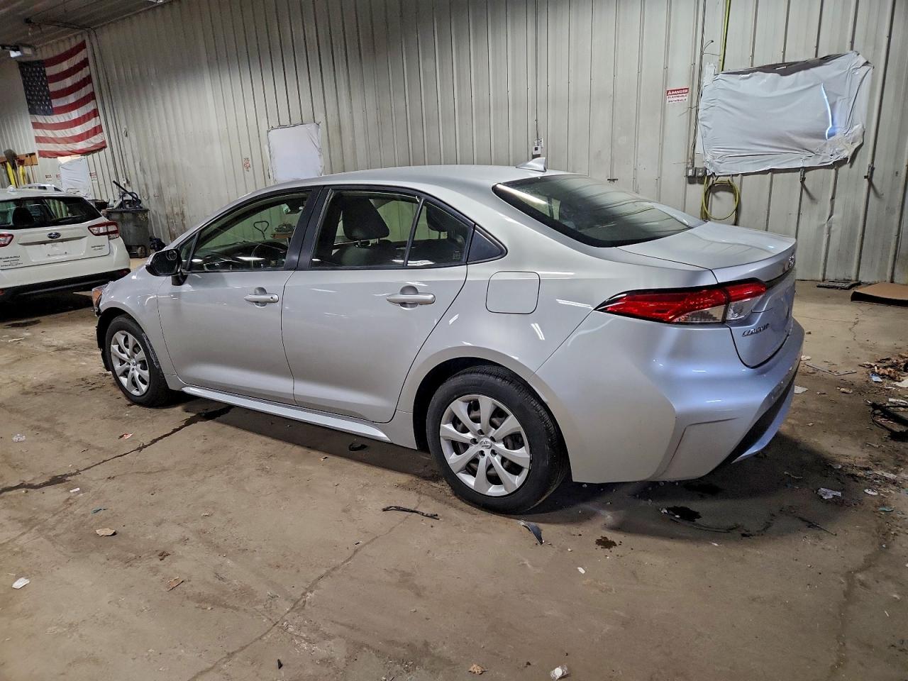 2020 TOYOTA COROLLA LE photo 2