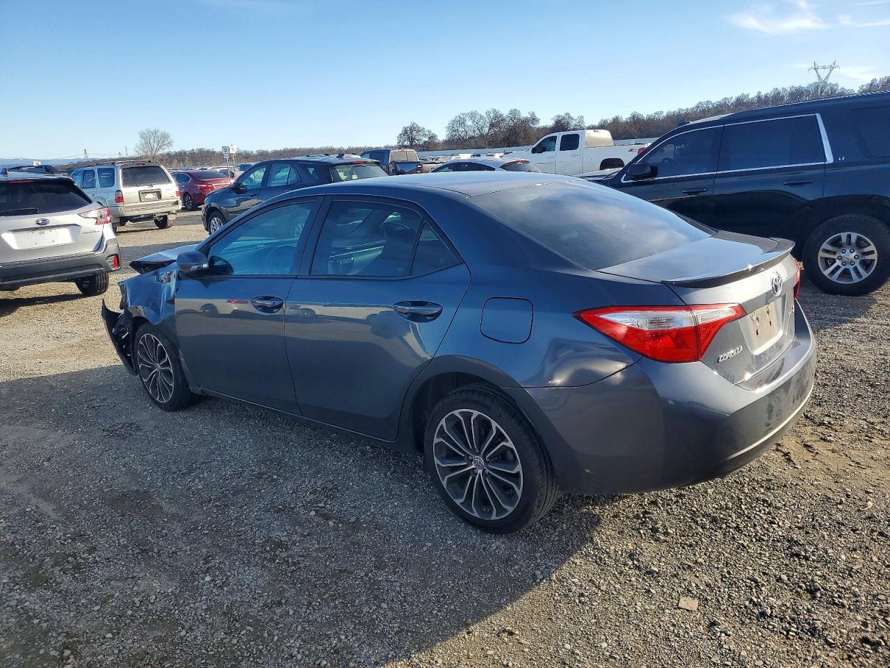 2015 TOYOTA COROLLA L photo 2