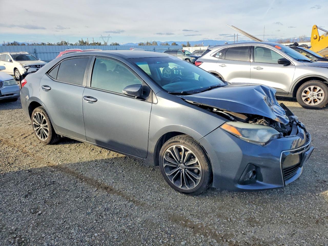 2015 TOYOTA COROLLA L photo 4