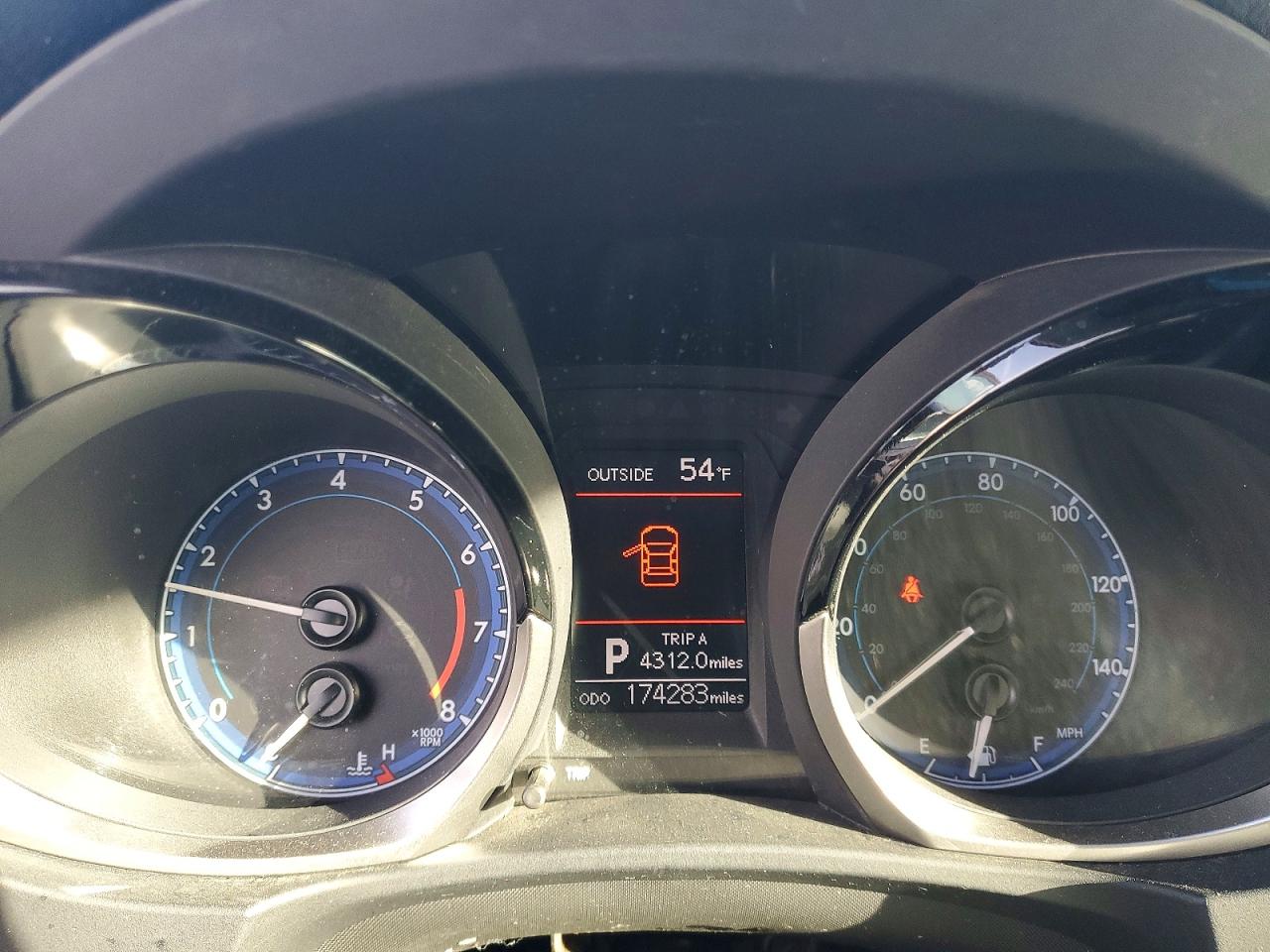 2015 TOYOTA COROLLA L photo 9