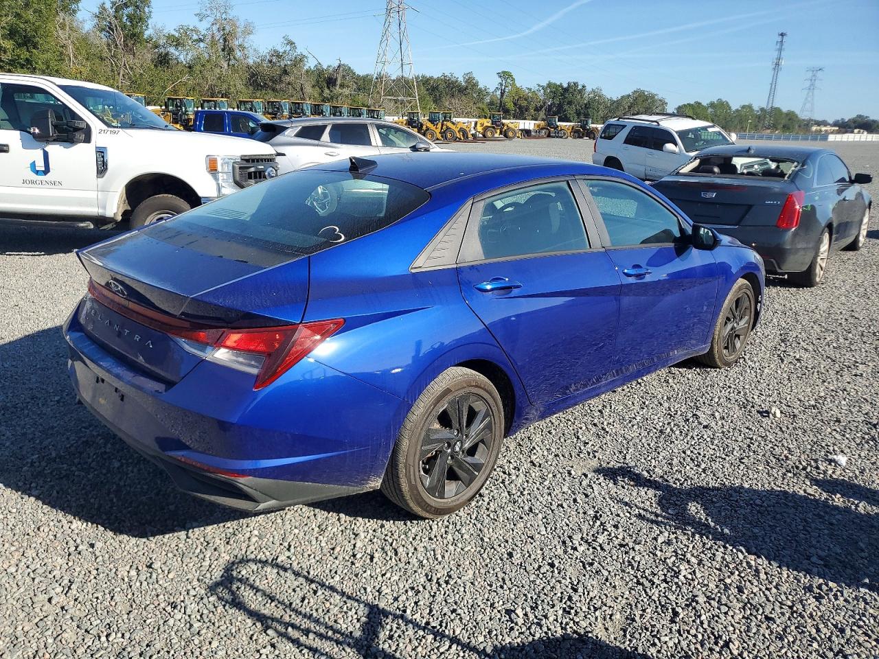 2022 HYUNDAI ELANTRA SEL photo 3