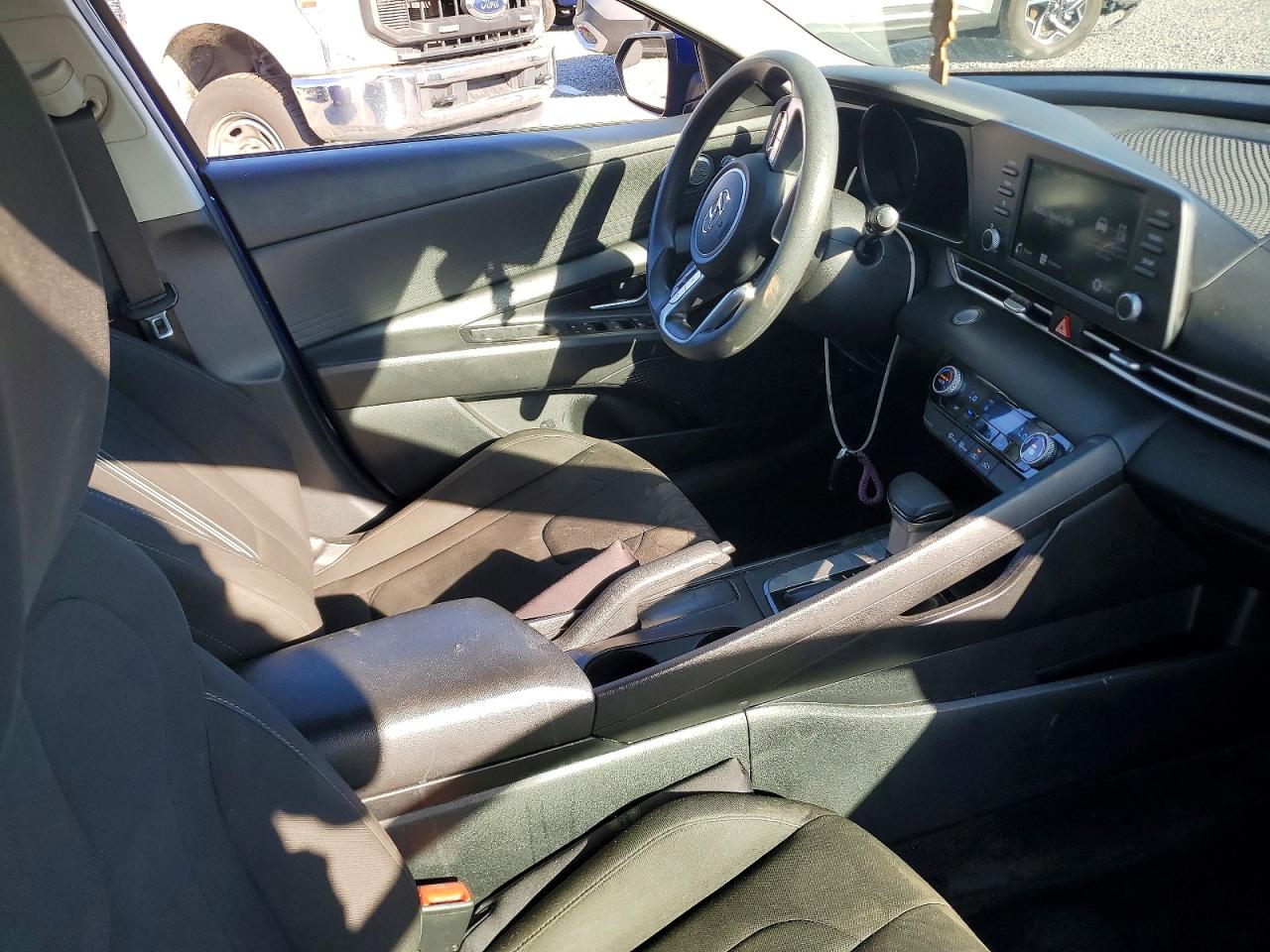 2022 HYUNDAI ELANTRA SEL photo 7
