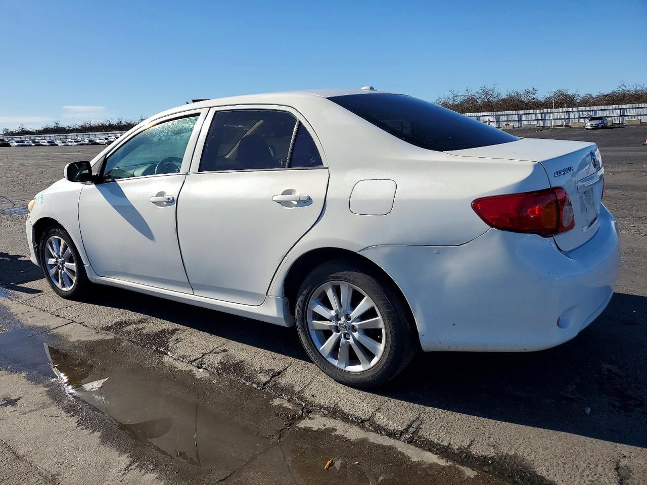 2010 TOYOTA COROLLA BASE photo 2