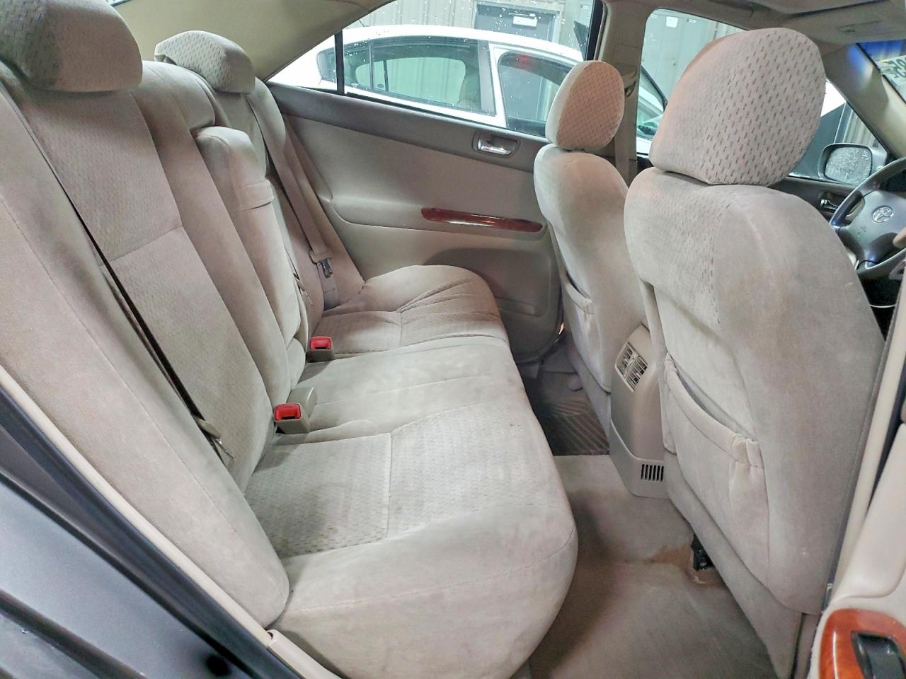 2004 TOYOTA CAMRY XLE V6 photo 10