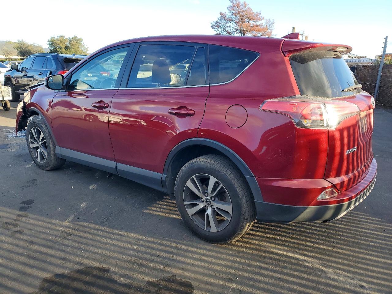 2018 TOYOTA RAV4 ADVENTURE photo 2