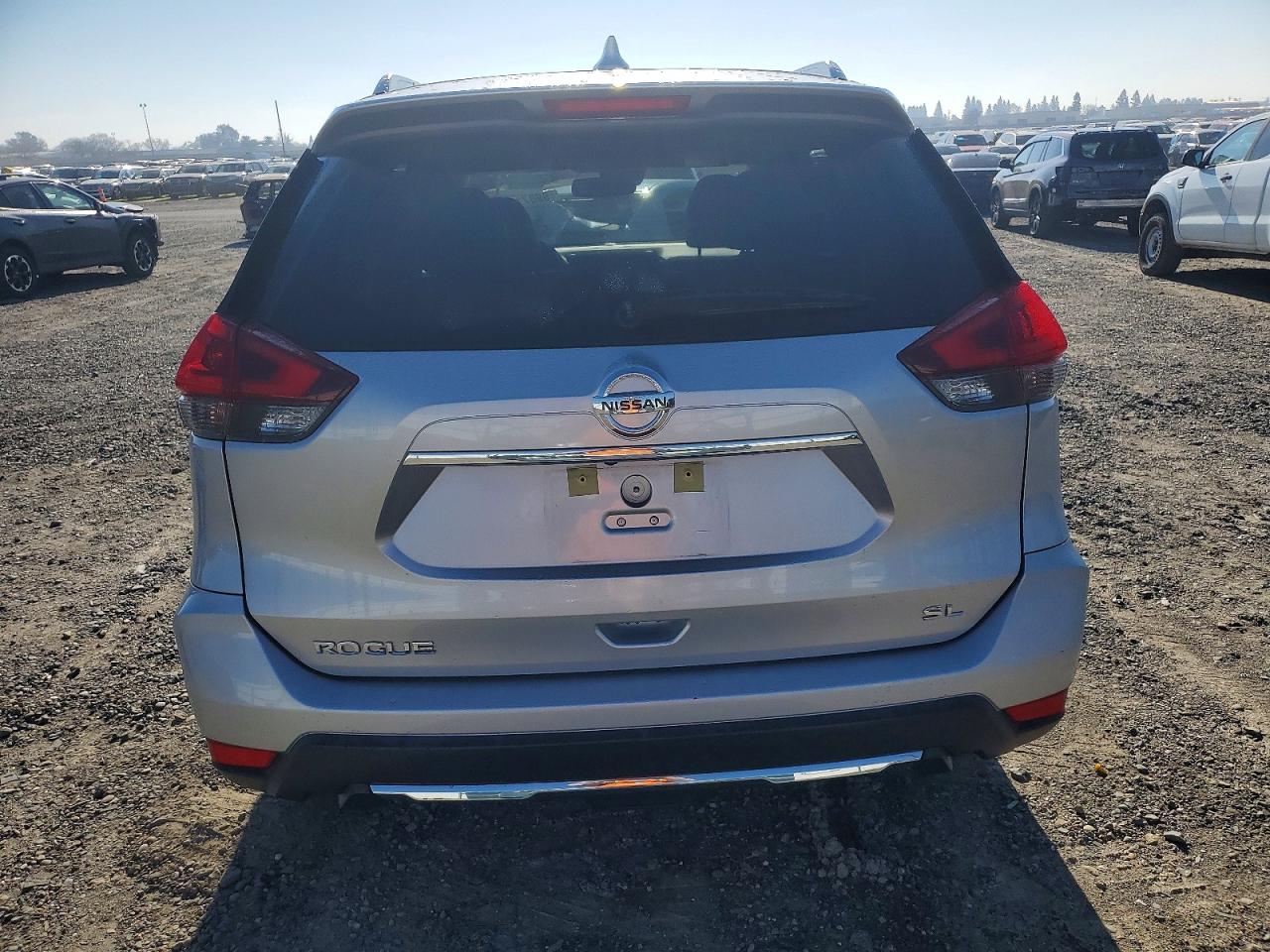 2018 NISSAN ROGUE S photo 6