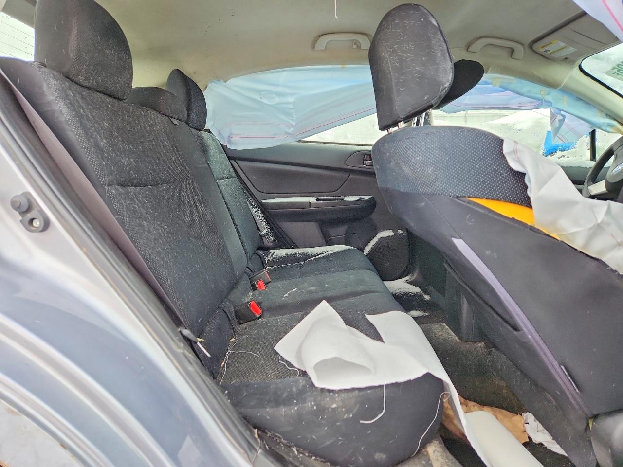 2014 SUBARU IMPREZA photo 10