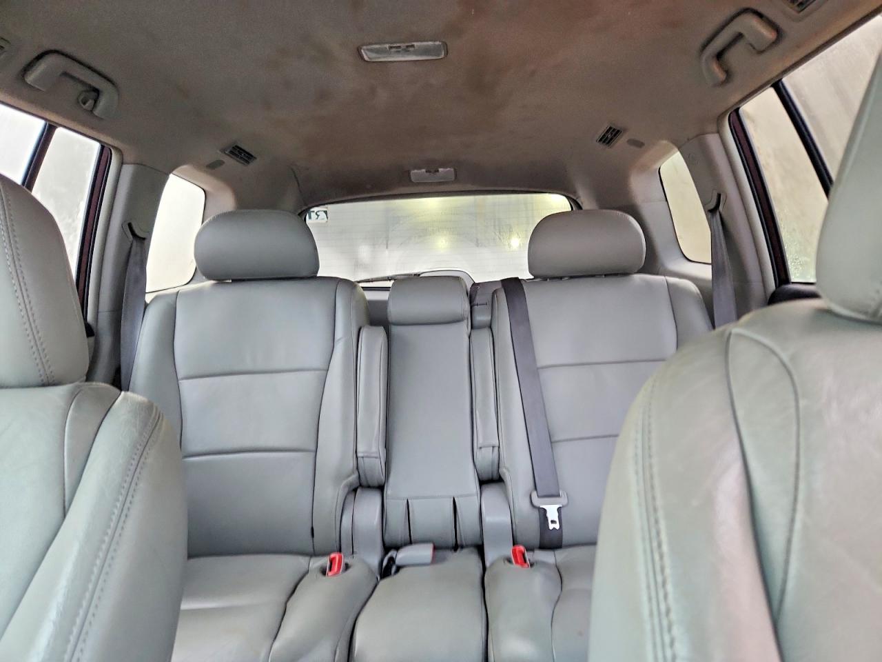 2012 TOYOTA HIGHLANDER BASE photo 10