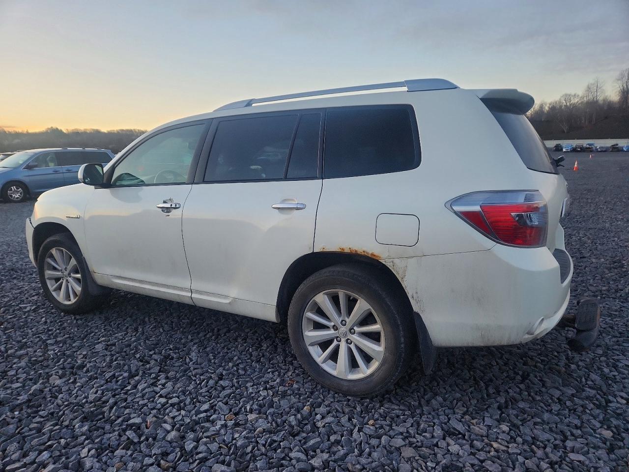 2010 TOYOTA HIGHLANDER HYBRID LIMITED photo 2