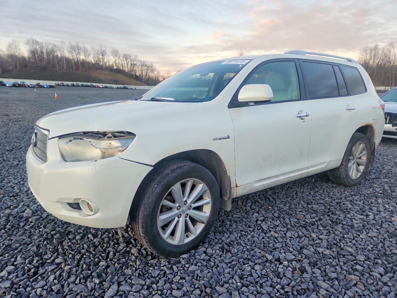 2010 TOYOTA HIGHLANDER