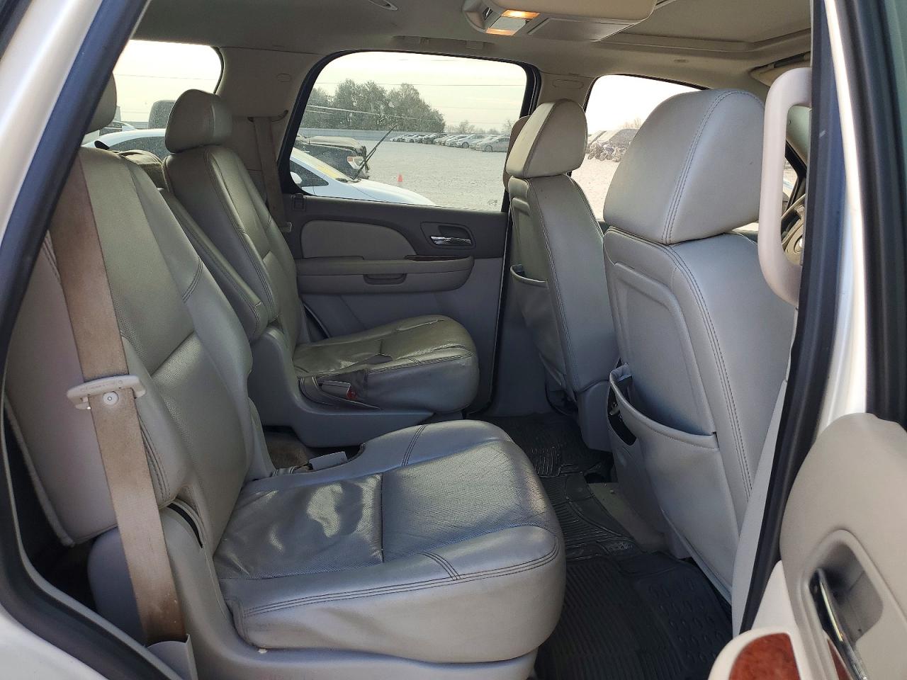 2009 CHEVROLET TAHOE C1500 LTZ photo 11