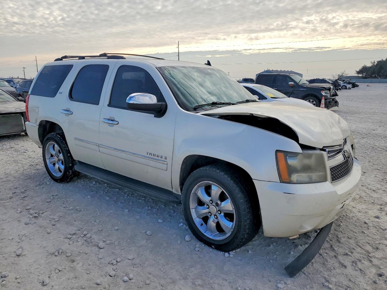 2009 CHEVROLET TAHOE C1500 LTZ photo 4