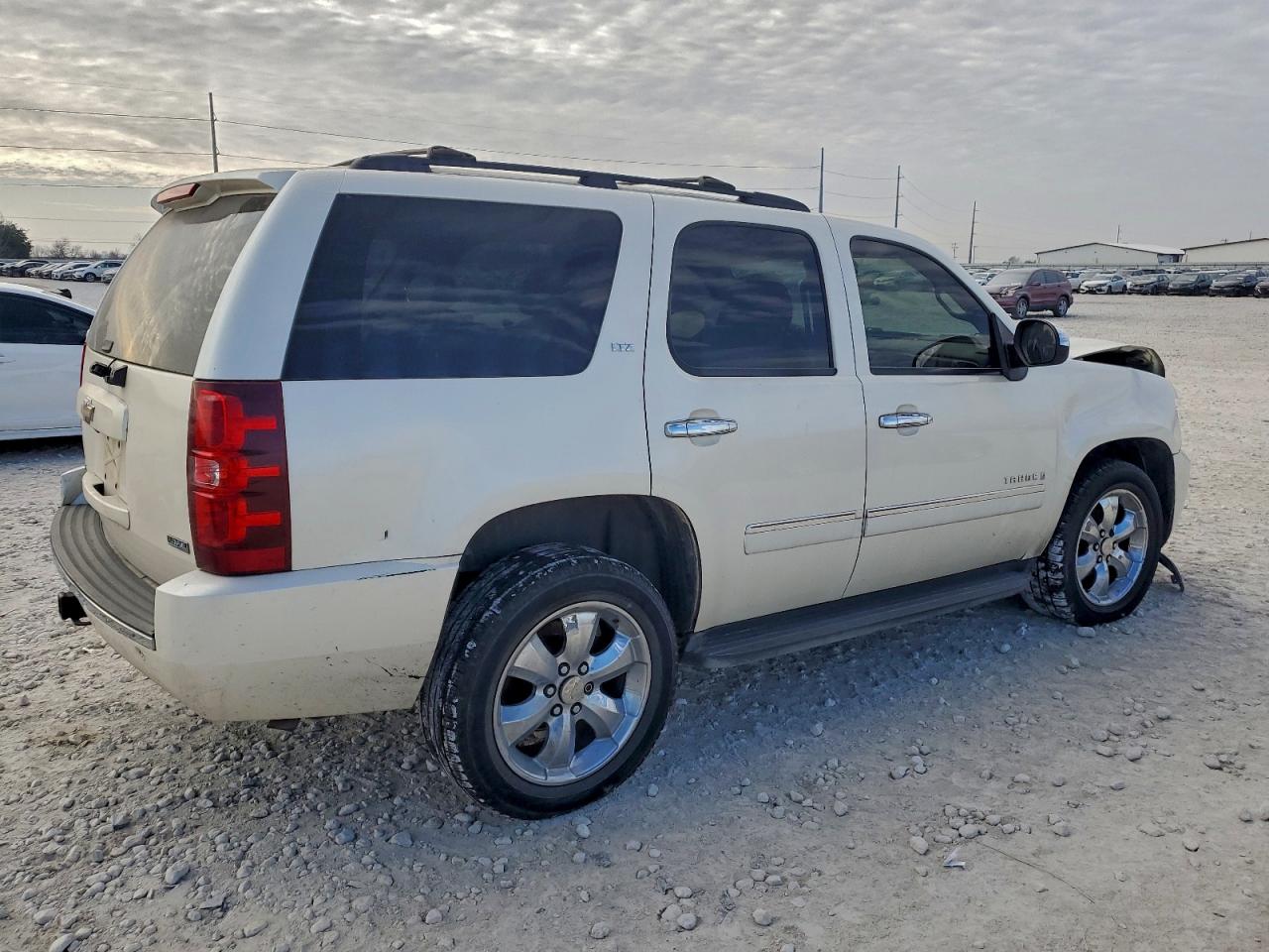 2009 CHEVROLET TAHOE C1500 LTZ photo 3