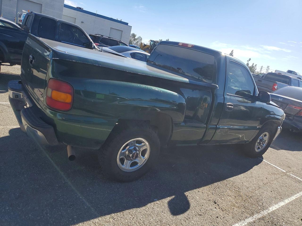 2001 GMC NEW SIERRA C1500 photo 3