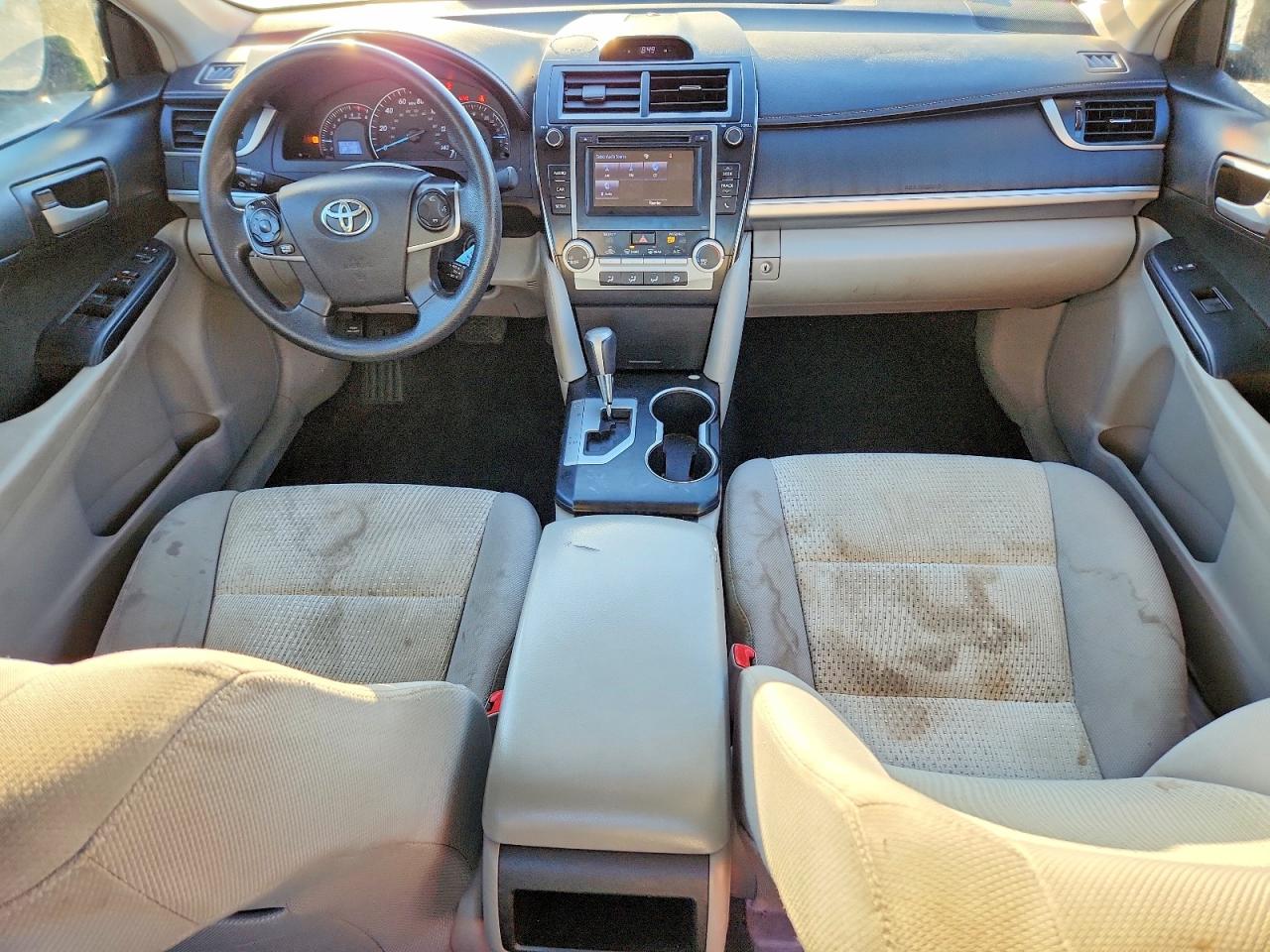 2014 TOYOTA CAMRY L photo 8