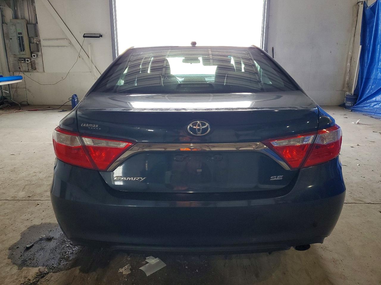 2015 TOYOTA CAMRY LE photo 6