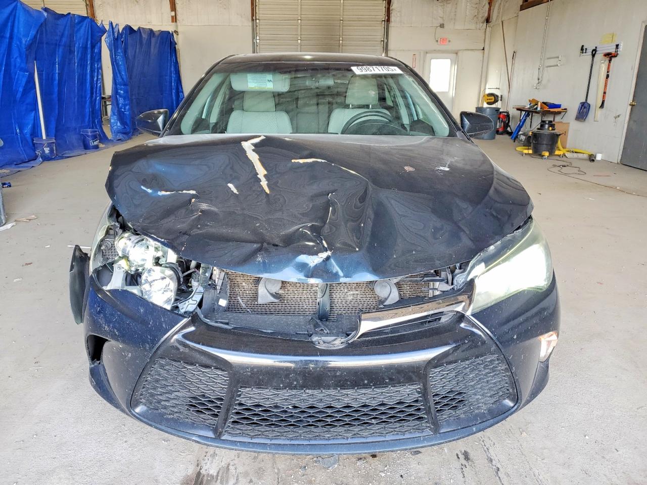 2015 TOYOTA CAMRY LE photo 5