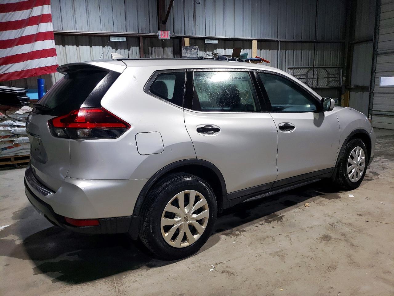 2018 NISSAN ROGUE S photo 3