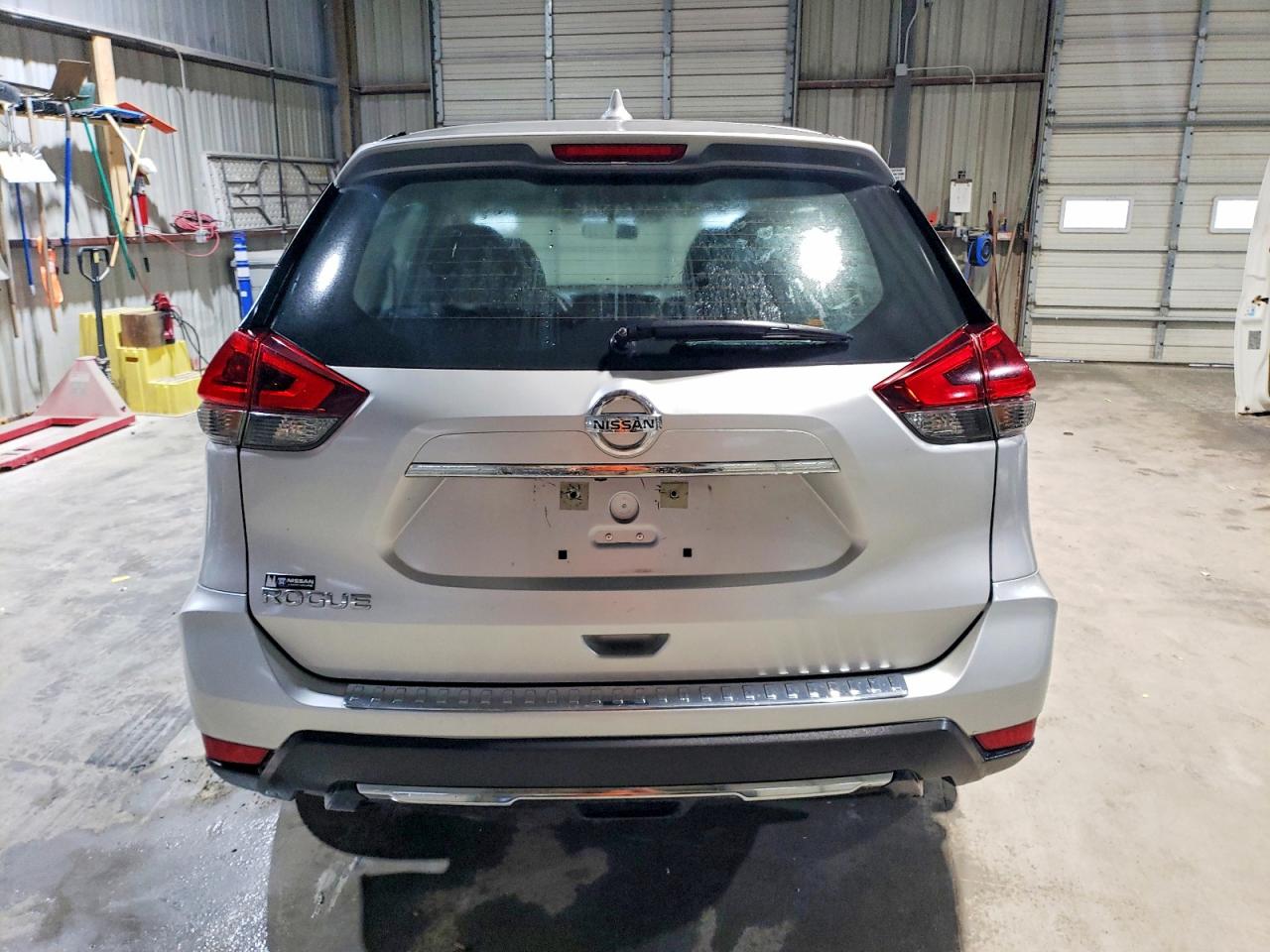 2018 NISSAN ROGUE S photo 6