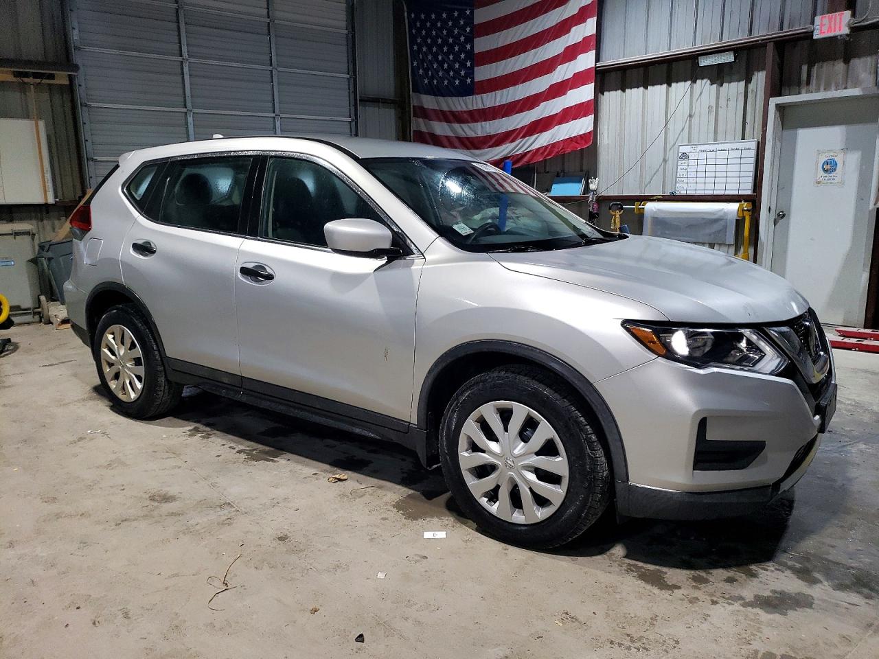 2018 NISSAN ROGUE S photo 4