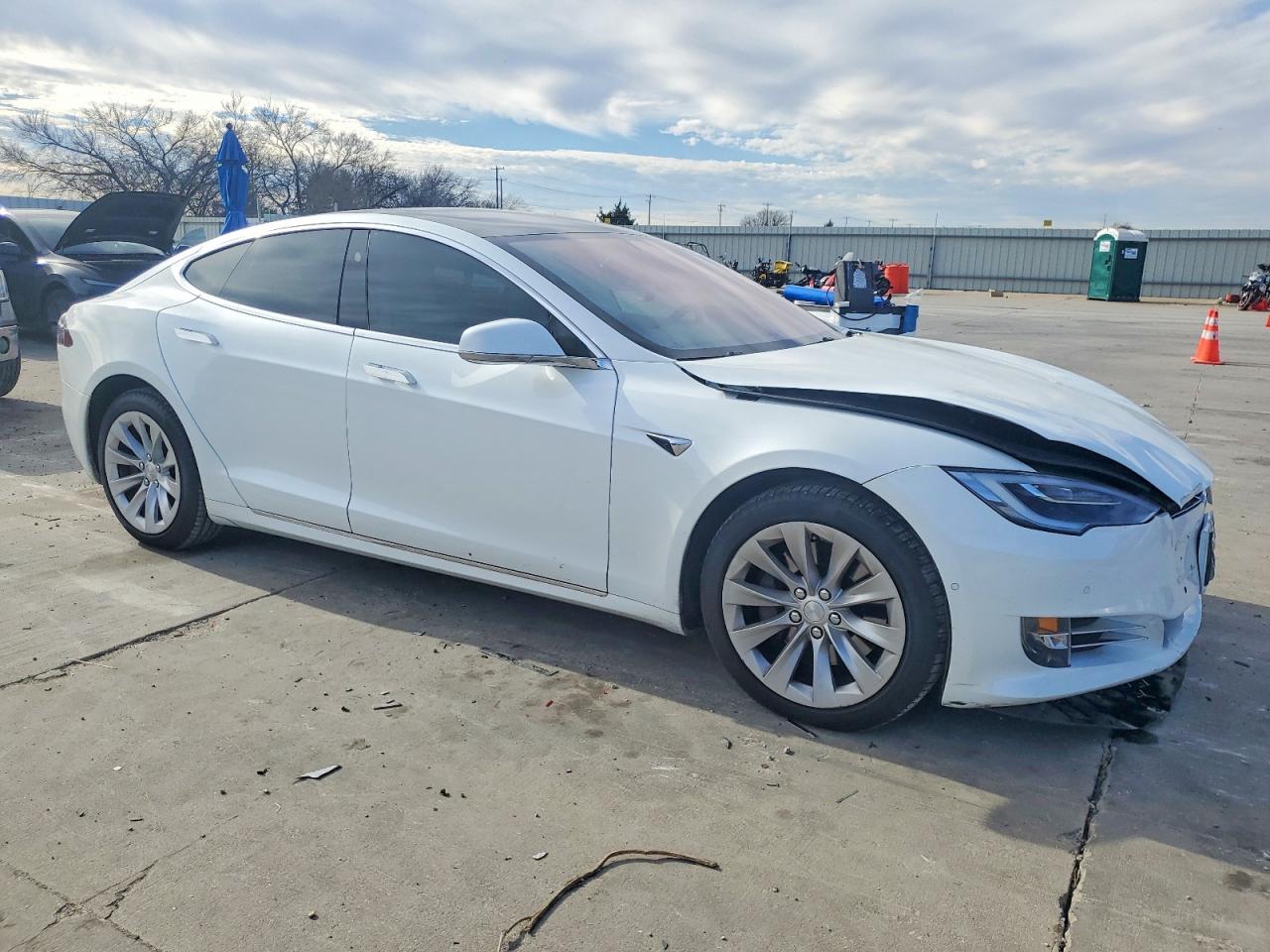2018 TESLA MODEL S photo 4