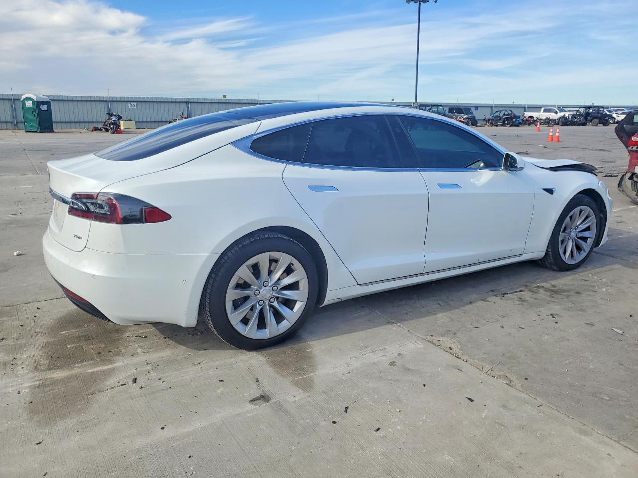 2018 TESLA MODEL S photo 3