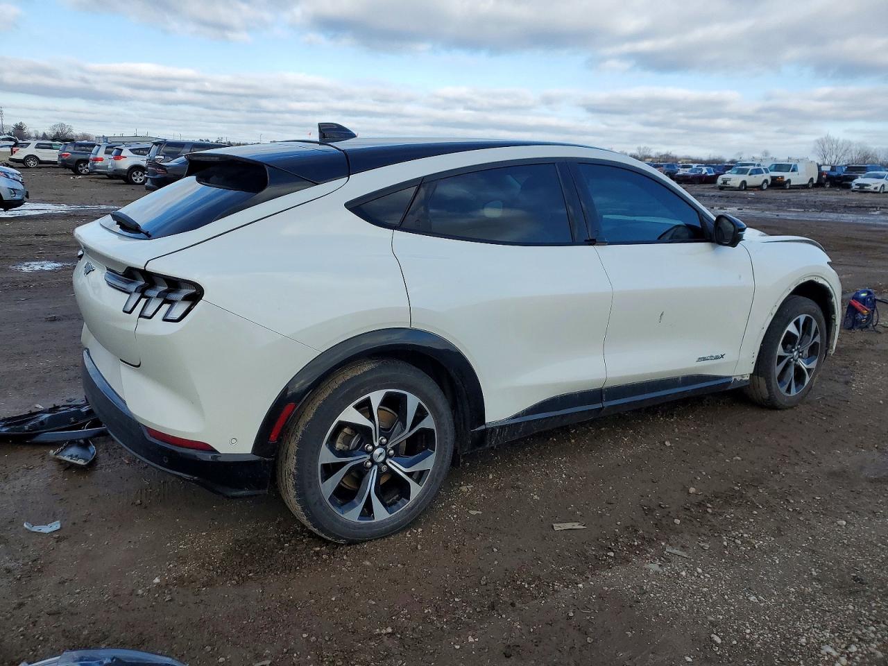 2021 FORD MUSTANG MACH-E PREMIUM photo 5