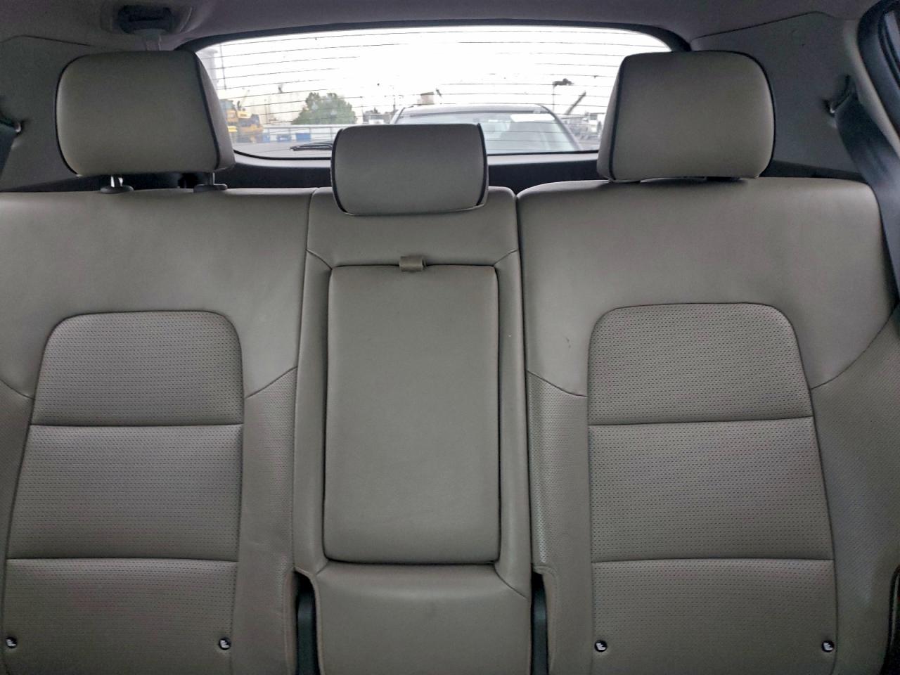 2017 KIA SPORTAGE EX photo 28