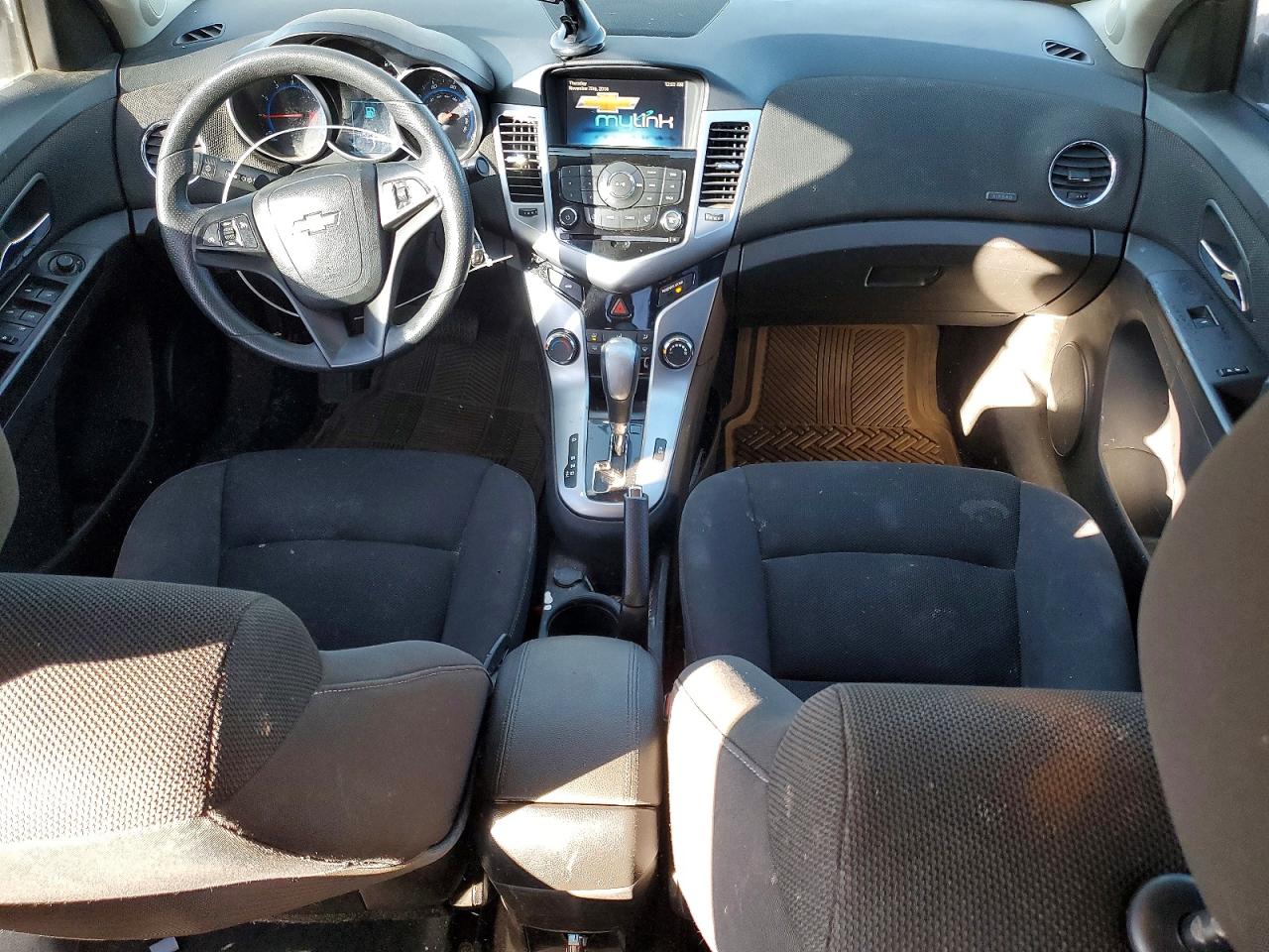 2015 CHEVROLET CRUZE LT photo 8