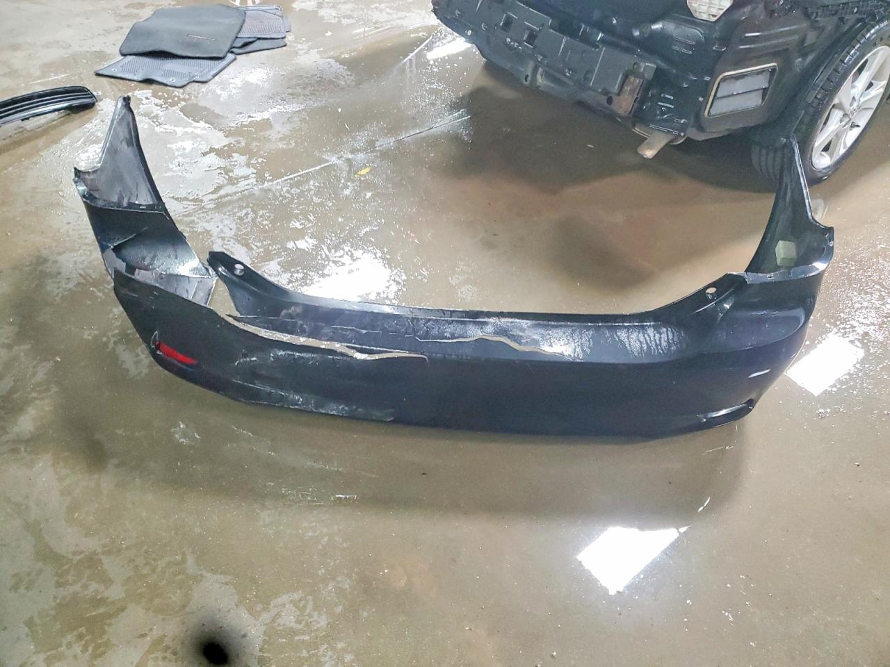 2013 TOYOTA COROLLA LE photo 34