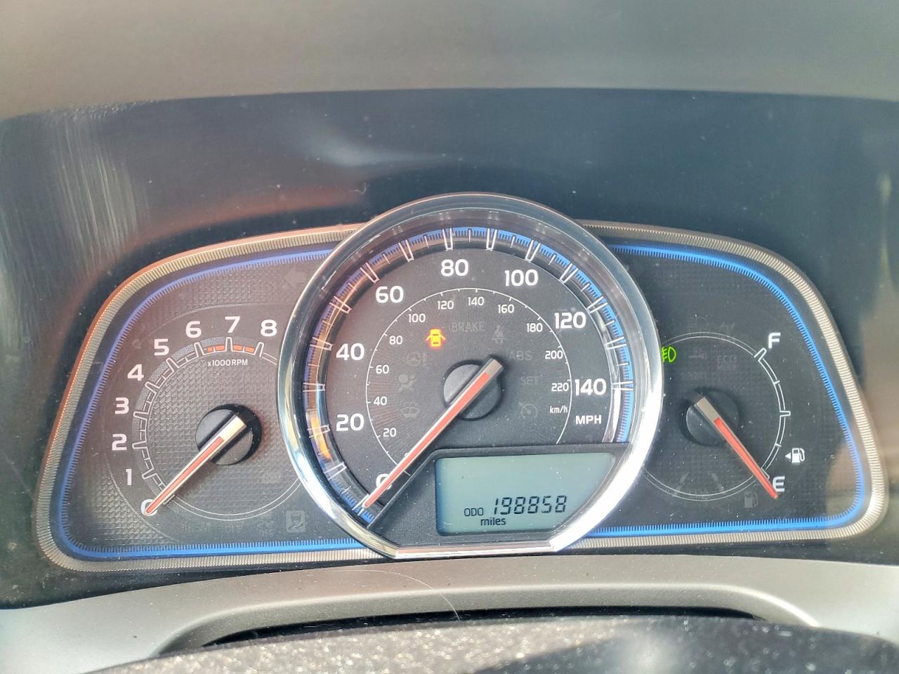2015 TOYOTA RAV4 LIMITED photo 9