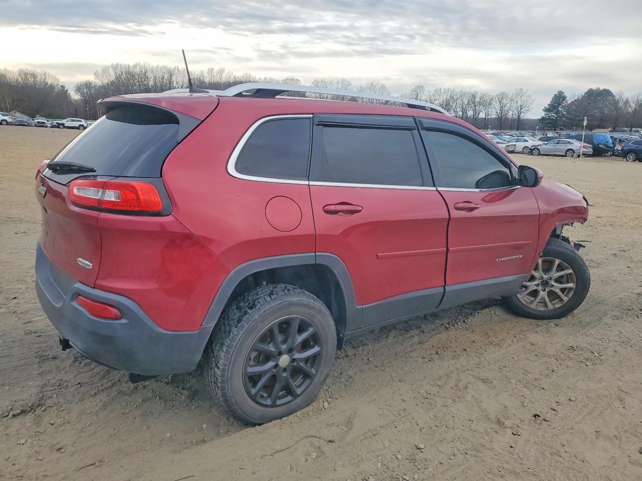 2017 JEEP CHEROKEE LATITUDE photo 3