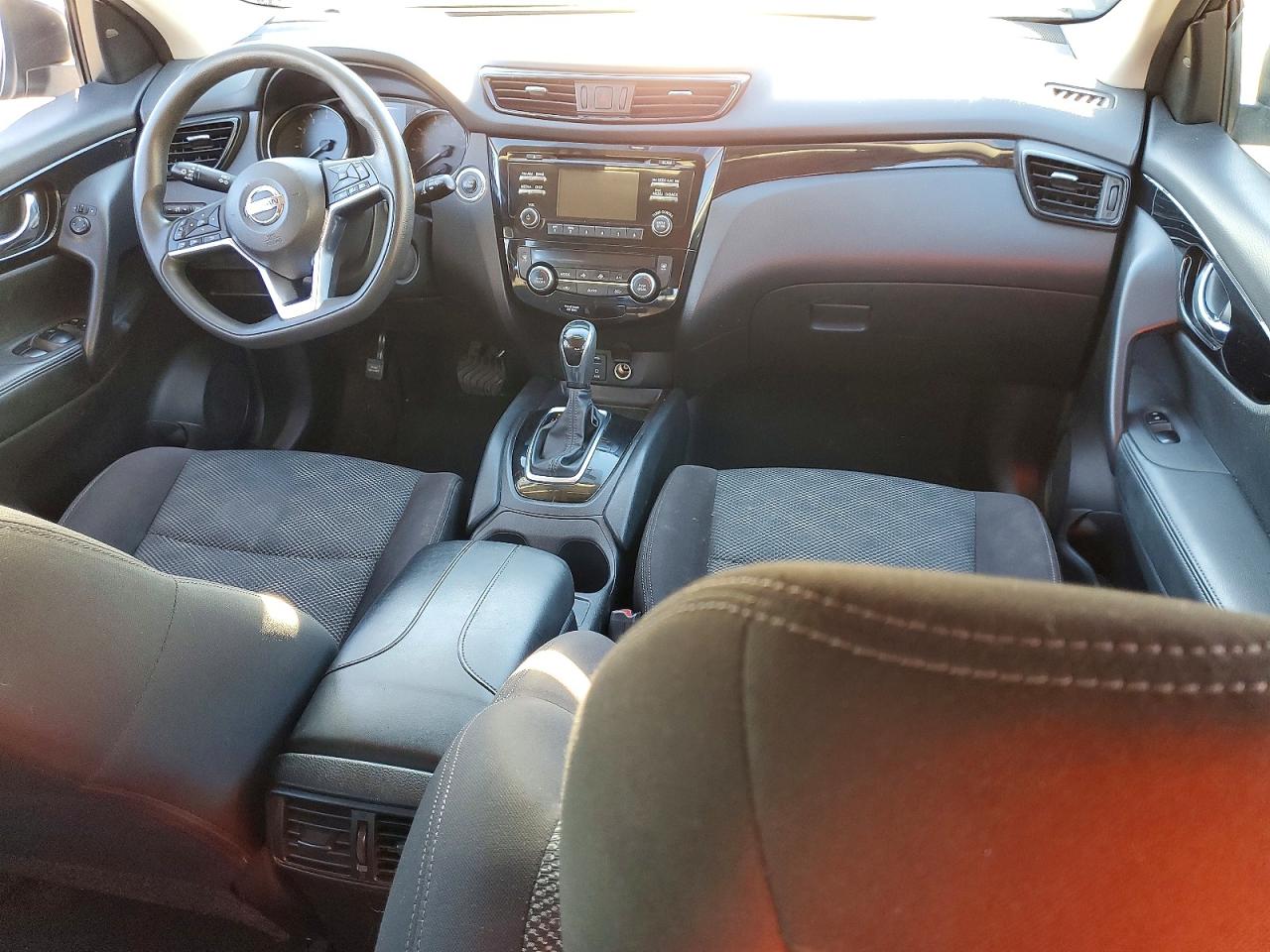2018 NISSAN ROGUE SPORT S photo 8