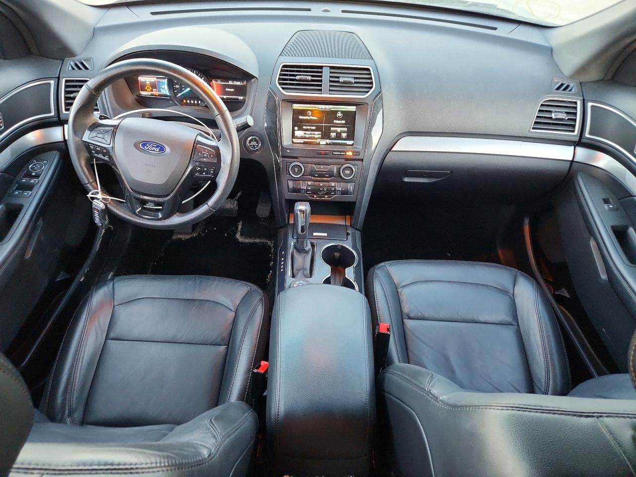 2016 FORD EXPLORER XLT photo 8