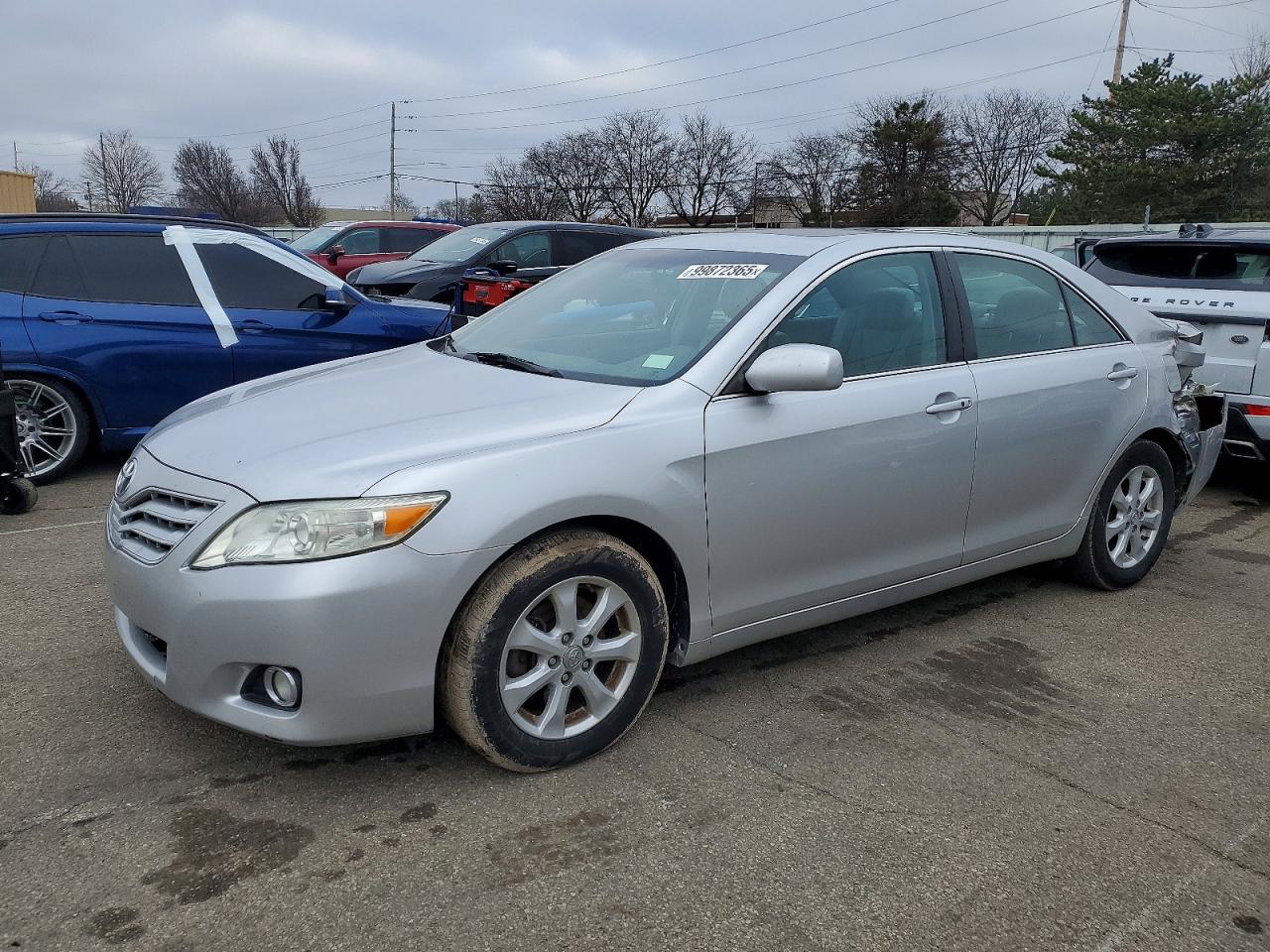 2011 TOYOTA CAMRY