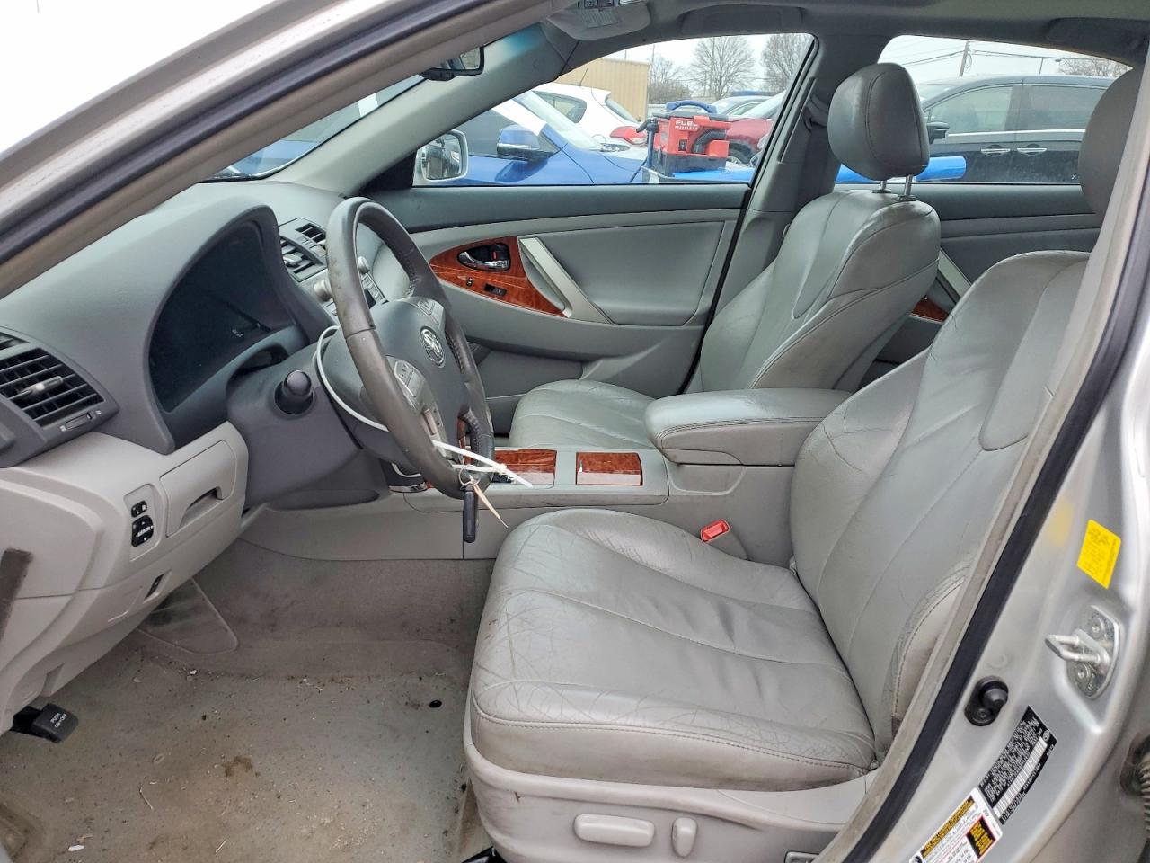 2011 TOYOTA CAMRY BASE photo 13