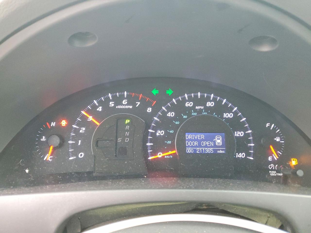 2011 TOYOTA CAMRY BASE photo 17