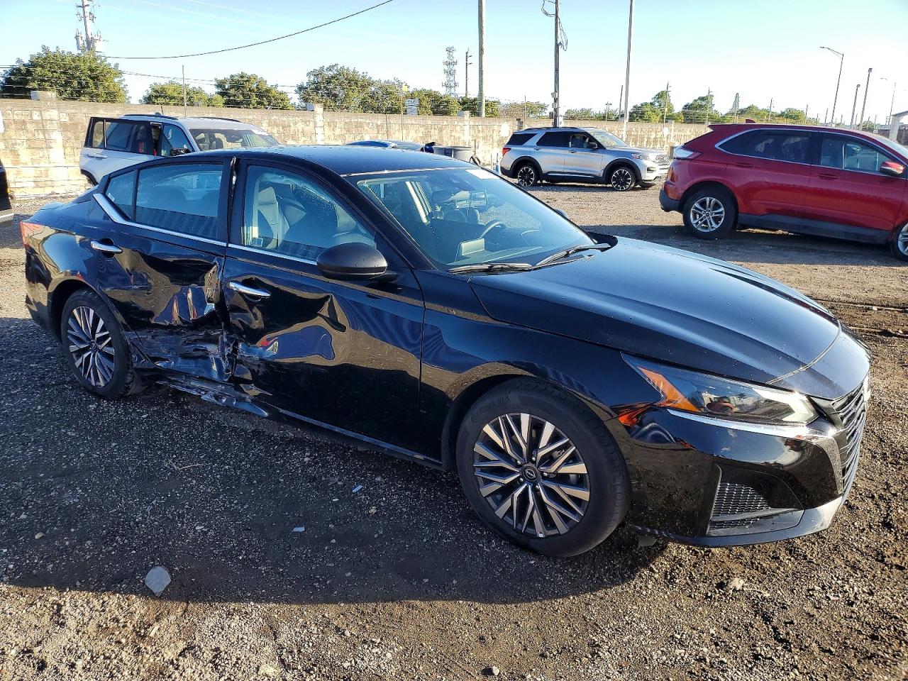 2025 NISSAN ALTIMA SV photo 4