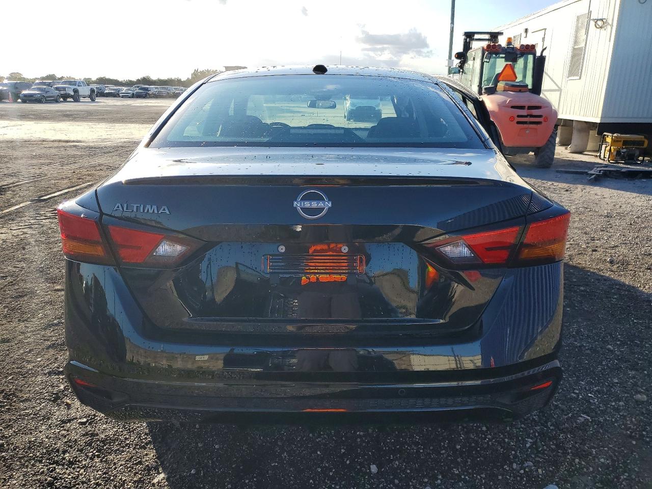 2025 NISSAN ALTIMA SV photo 6