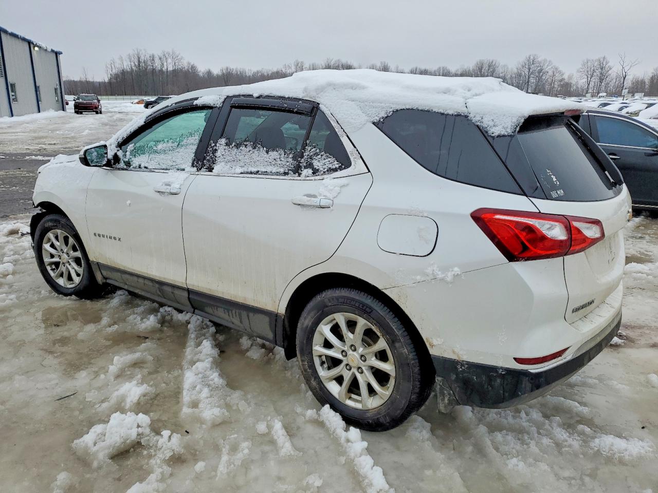 2018 CHEVROLET EQUINOX LT photo 2