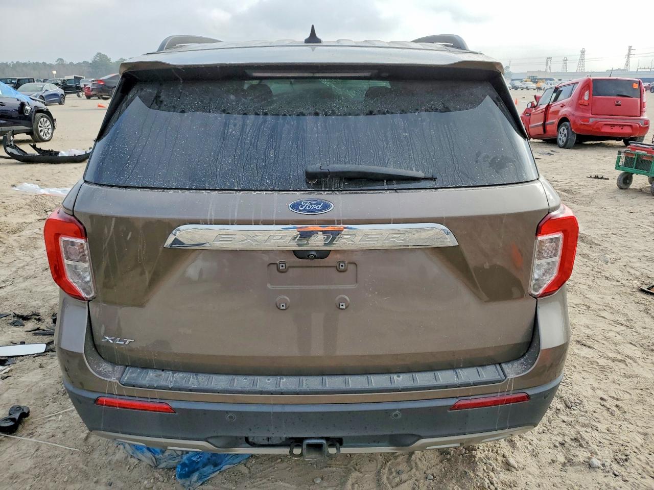 2021 FORD EXPLORER XLT photo 11